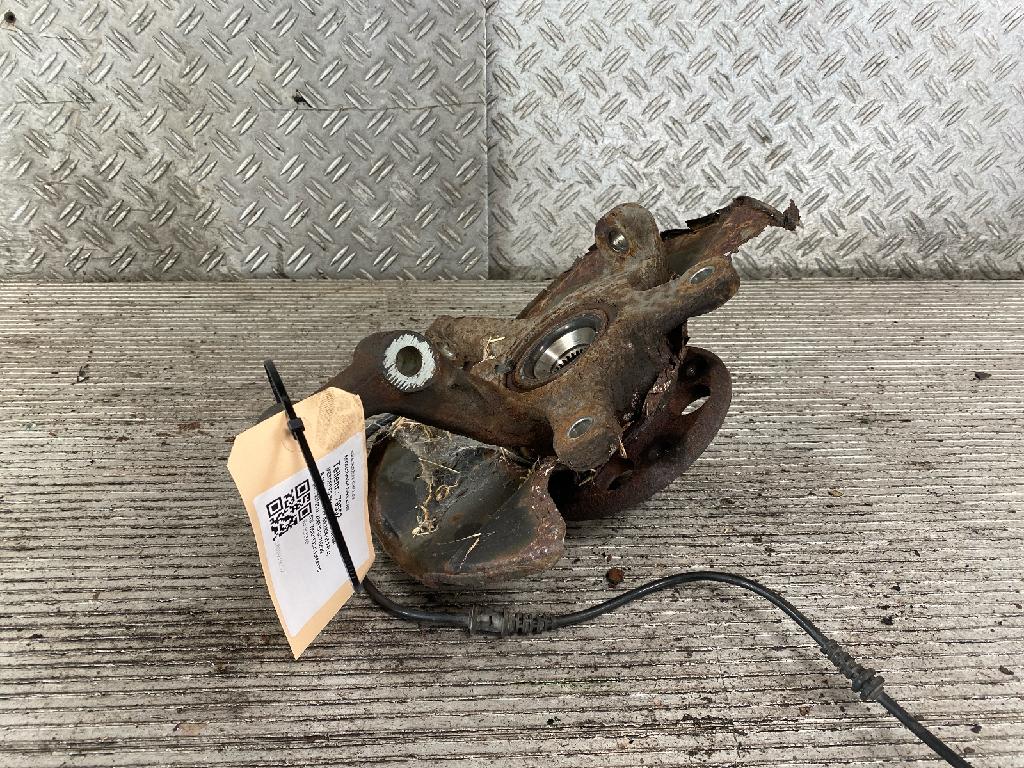 Achsschenkel links vorne MERCEDES-BENZ A-Klasse (W169) A1693300720