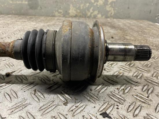 Antriebswelle links hinten MERCEDES C-Klasse S204 A2043502110 C 220 CDI Bild Antriebswelle links hinten MERCEDES C-Klasse S204 A2043502110 C 220 CDI