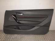 Türverkleidung rechts vorne BMW 1er F21 LEDER DAKOTA SCHWARZ AKZENT ROT LCL3