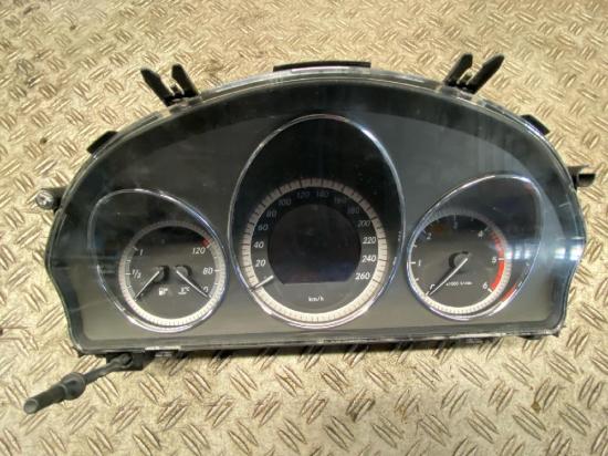 Tachometer MERCEDES-BENZ C-Klasse S204 A2044423321 C 220 CDI 170 PS Bild Tachometer MERCEDES-BENZ C-Klasse S204 A2044423321 C 220 CDI 170 PS