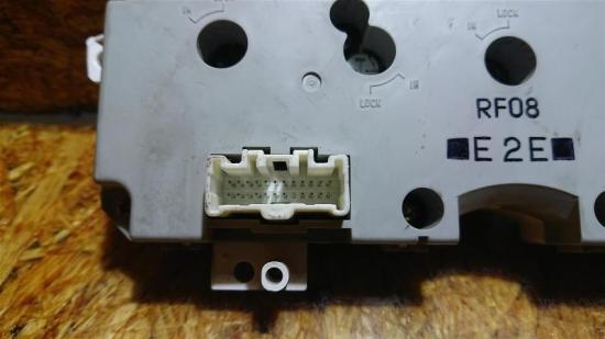 Bedienelement für Klimaanlage MAZDA 6 Station Wagon (GY) RF08 E2E Bild Bedienelement für Klimaanlage MAZDA 6 Station Wagon (GY) RF08 E2E