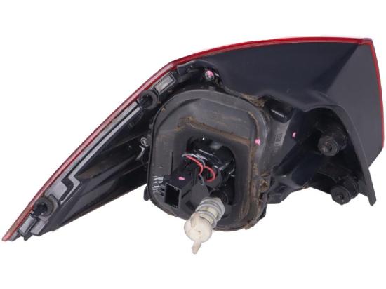 Rückleuchte außen rechts VW Golf VII (5G) 2.0 TDI 4motion 110 kW 150 PS (11.20 Bild Rückleuchte außen rechts VW Golf VII (5G) 2.0 TDI 4motion 110 kW 150 PS (11.20