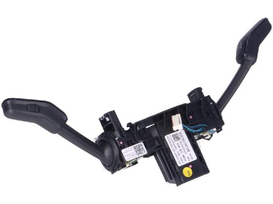 Lenkstockschalter VW Golf VII Sportsvan (AM, AN) 1.4 TSI 92 kW 125 PS (04.2014 Bild Lenkstockschalter VW Golf VII Sportsvan (AM, AN) 1.4 TSI 92 kW 125 PS (04.2014