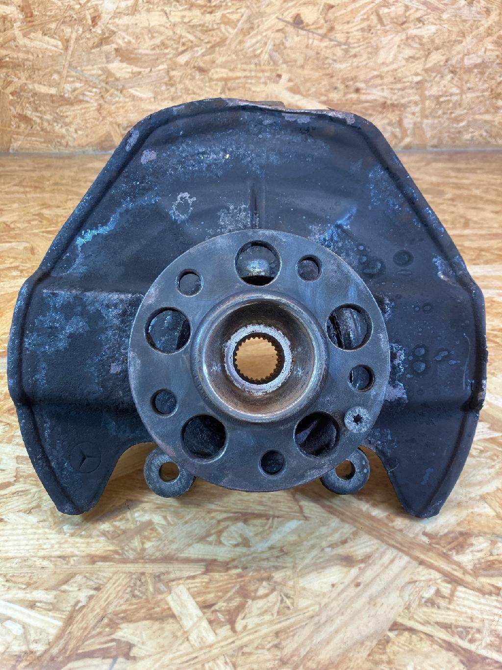 Achsschenkel rechts vorne MERCEDES-BENZ A-Klasse (W169) A1693300620