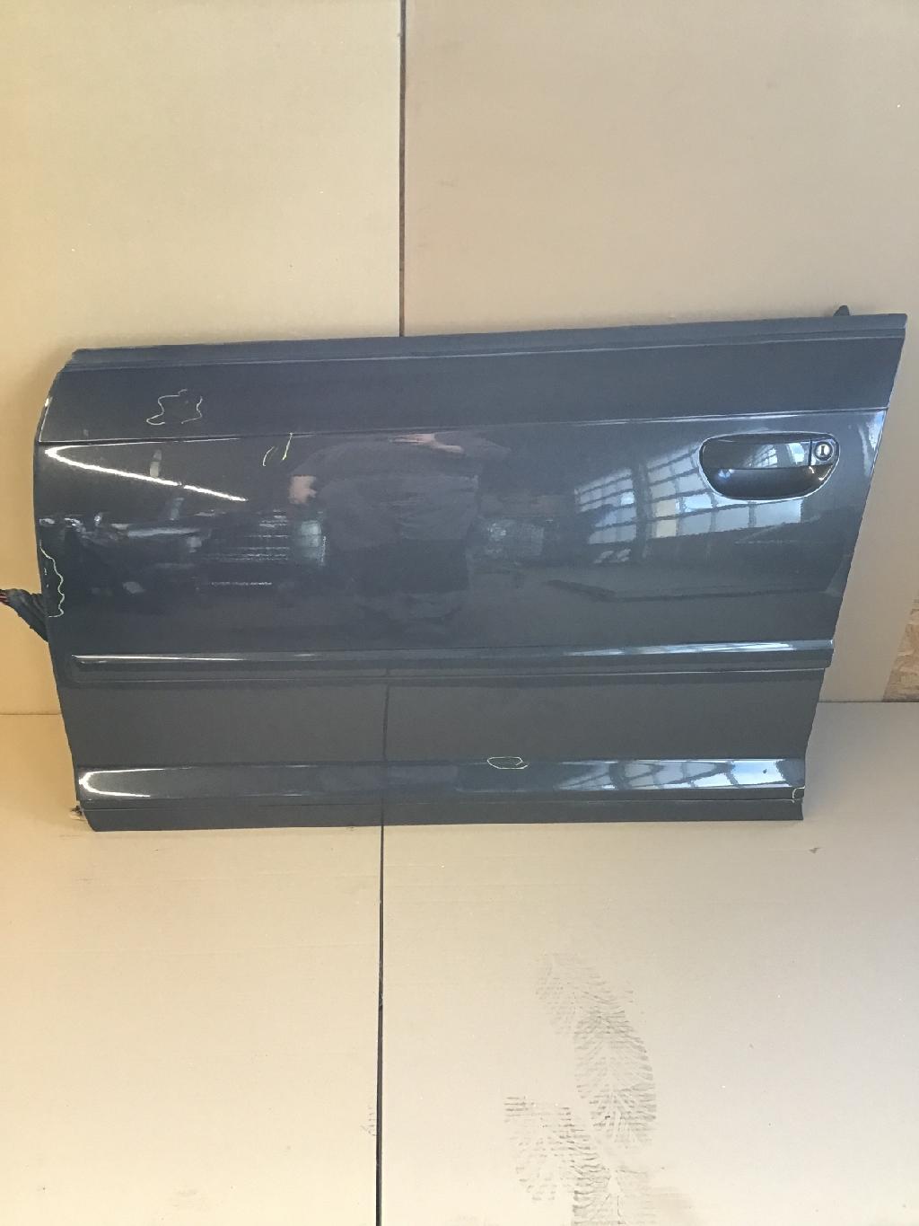 Tür links vorne AUDI A3 Sportback (8P) Bild Tür links vorne AUDI A3 Sportback (8P)