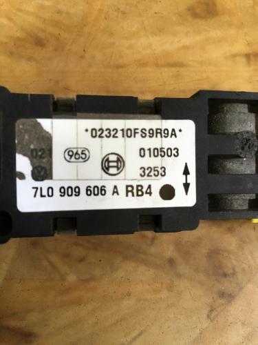 Sensor für Airbag VW Touareg I (7L) 7L0909606A Bild Sensor für Airbag VW Touareg I (7L) 7L0909606A