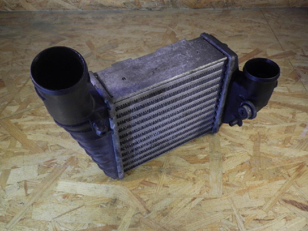 Ladeluftkühler VW Passat B5 Variant (3B5) 059145806 Bild Ladeluftkühler VW Passat B5 Variant (3B5) 059145806