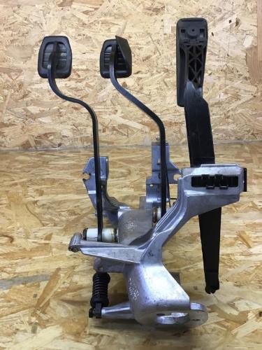 Pedalwerk AUDI 80 (8C, B4) 8A0721115C Bild Pedalwerk AUDI 80 (8C, B4) 8A0721115C