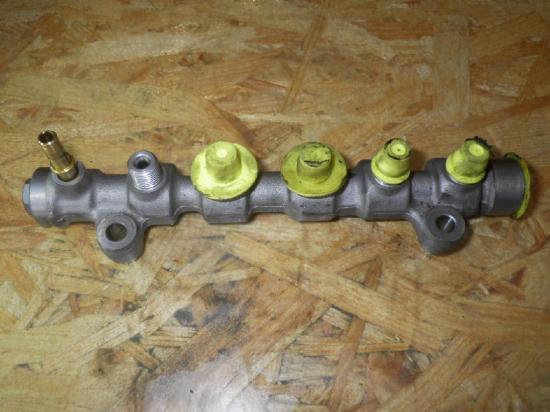 Verteilerrohr Kraftstoff OPEL Vivaro A Kasten (X83) 8200484405 Bild Verteilerrohr Kraftstoff OPEL Vivaro A Kasten (X83) 8200484405
