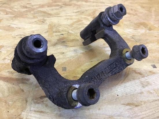 Bremssattelträger links hinten SKODA Octavia I Kombi (1U) 6Q0615425D Bild Bremssattelträger links hinten SKODA Octavia I Kombi (1U) 6Q0615425D