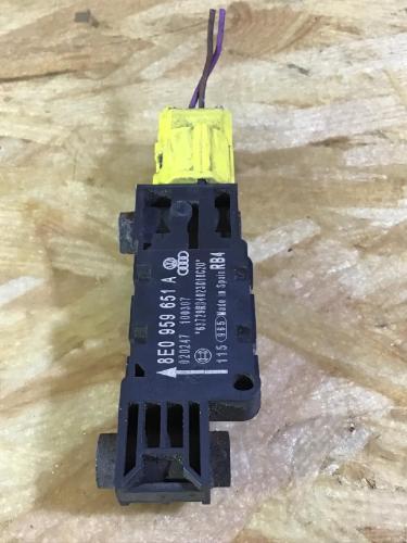 Sensor für Airbag AUDI A3 Sportback (8P) 8E0959651A Bild Sensor für Airbag AUDI A3 Sportback (8P) 8E0959651A