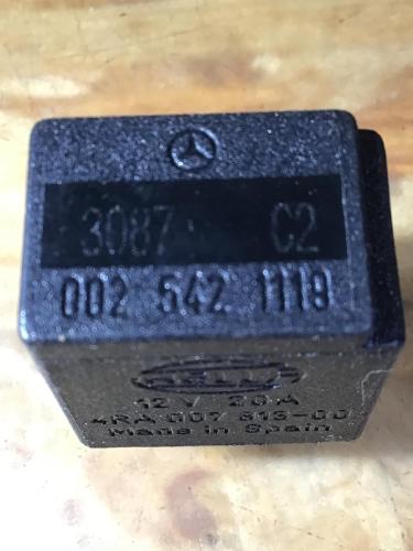 Relais MERCEDES-BENZ C-Klasse (W203) 0025421119 Bild Relais MERCEDES-BENZ C-Klasse (W203) 0025421119