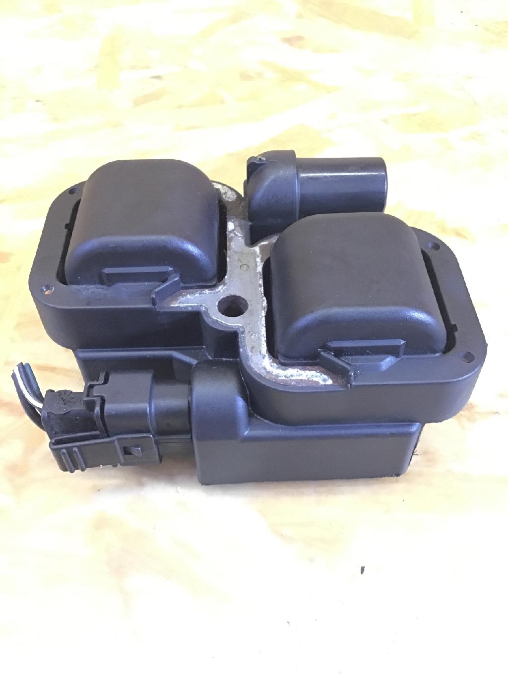 Zündspule MERCEDES-BENZ E-Klasse (W210) A0001587303 Bild Zündspule MERCEDES-BENZ E-Klasse (W210) A0001587303