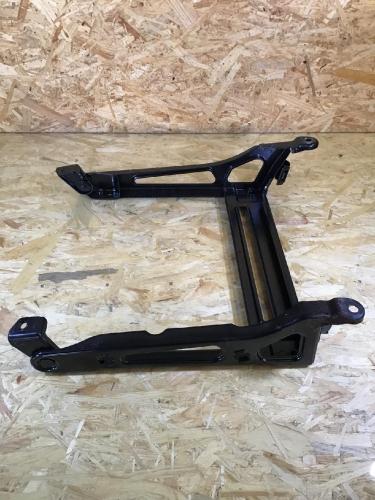 Sitzkonsole VW Touareg I (7L) 7L0881677B Bild Sitzkonsole VW Touareg I (7L) 7L0881677B