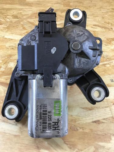 Wischermotor rechts hinten OPEL Combo C Kasten 9225635 Bild Wischermotor rechts hinten OPEL Combo C Kasten 9225635
