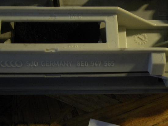 1084 Innenleuchte Innenraumleuchte AUDI A3 Sportback (8PA) 8E0947565 Bild 1084 Innenleuchte Innenraumleuchte AUDI A3 Sportback (8PA) 8E0947565