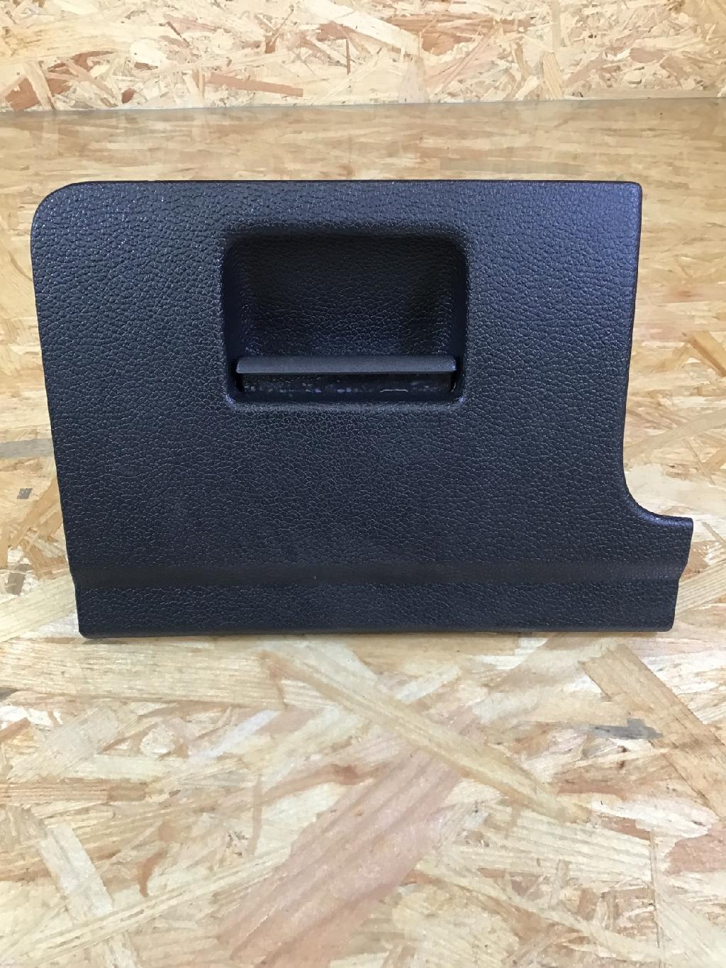 Ablagekasten VW Golf VI (5K) 5KI1857919A Bild Ablagekasten VW Golf VI (5K) 5KI1857919A