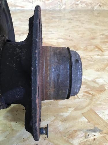 Achsschenkel links vorne MERCEDES-BENZ C-Klasse (W203) Bild Achsschenkel links vorne MERCEDES-BENZ C-Klasse (W203)