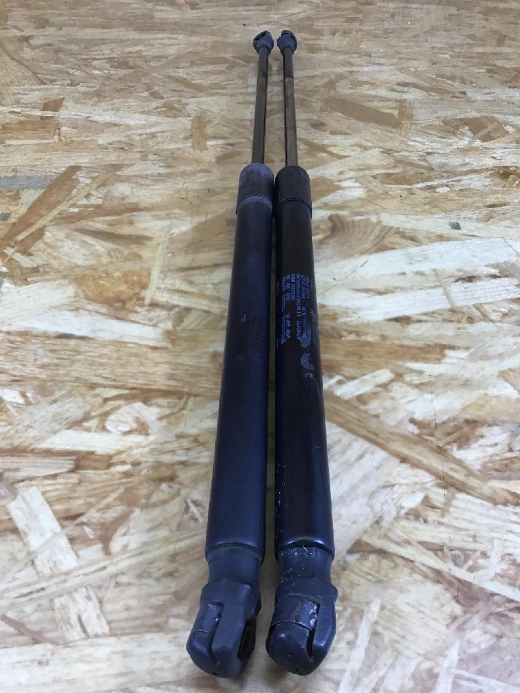 Heckklappendämpfer SEAT Ibiza IV ST (6J) 6J8827550B Bild Heckklappendämpfer SEAT Ibiza IV ST (6J) 6J8827550B