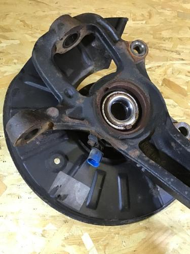 Achsschenkel rechts vorne VW Touareg I (7L) 7L6407258A Bild Achsschenkel rechts vorne VW Touareg I (7L) 7L6407258A