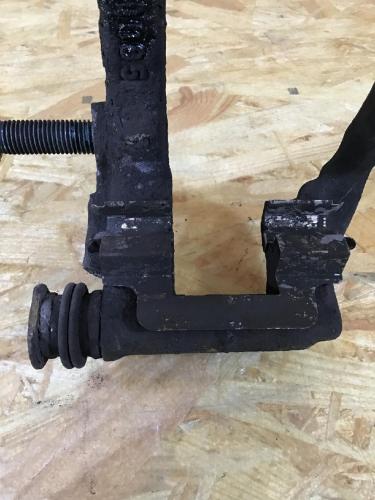 Bremssattelträger rechts vorne MERCEDES-BENZ C-Klasse (W203) A0004206315 Bild Bremssattelträger rechts vorne MERCEDES-BENZ C-Klasse (W203) A0004206315