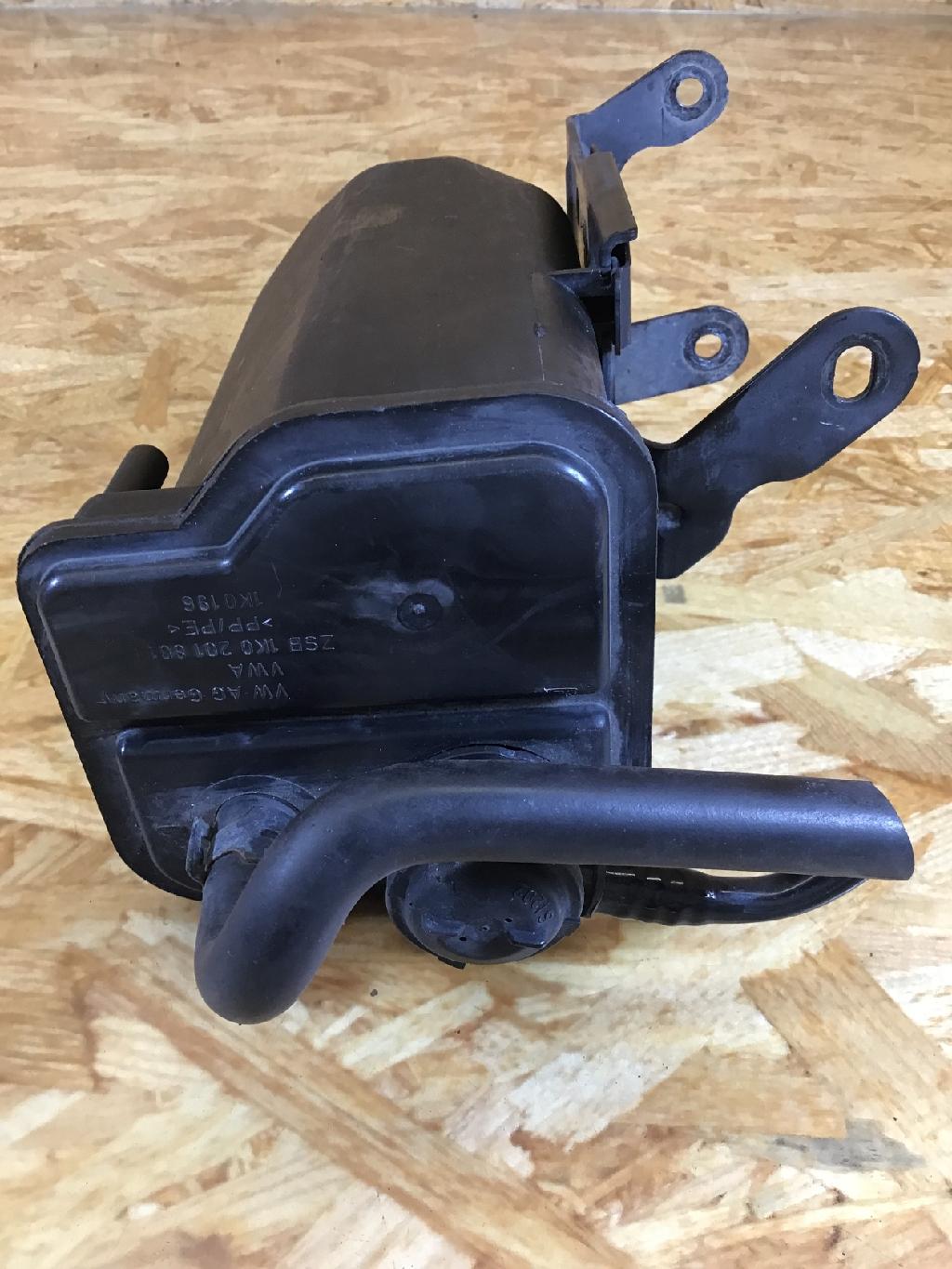 Behälter Aktivkohle VW Golf V Plus (5M, 521) 1K0201801