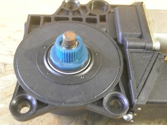 Motor Fensterheber links hinten BMW 1er (E87) 71002603 Bild Motor Fensterheber links hinten BMW 1er (E87) 71002603