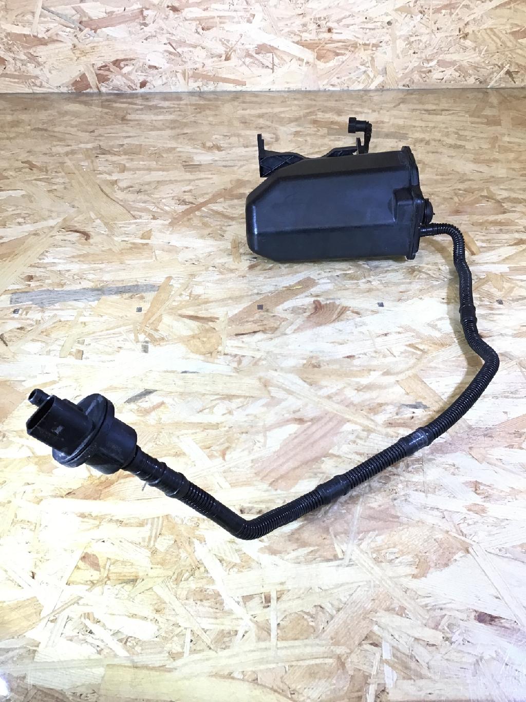 Behälter Aktivkohle VW Golf VI (5K) 1K0201813 Bild Behälter Aktivkohle VW Golf VI (5K) 1K0201813