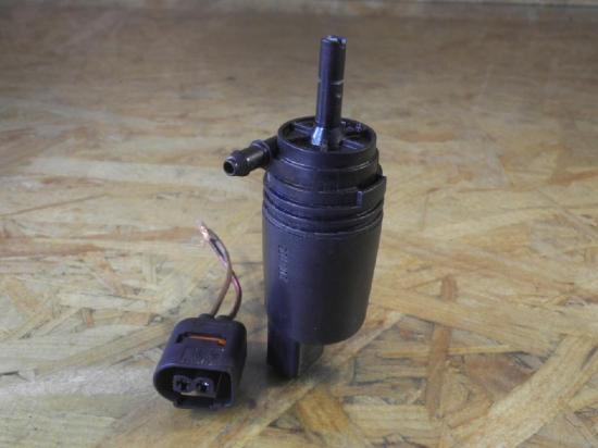 Scheibenwaschanlagenpumpe BMW 1er (E87) 8337612 Bild Scheibenwaschanlagenpumpe BMW 1er (E87) 8337612