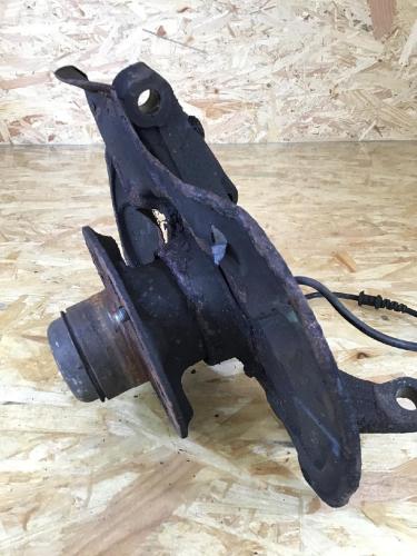 Achsschenkel links vorne MERCEDES-BENZ C-Klasse (W203) Bild Achsschenkel links vorne MERCEDES-BENZ C-Klasse (W203)