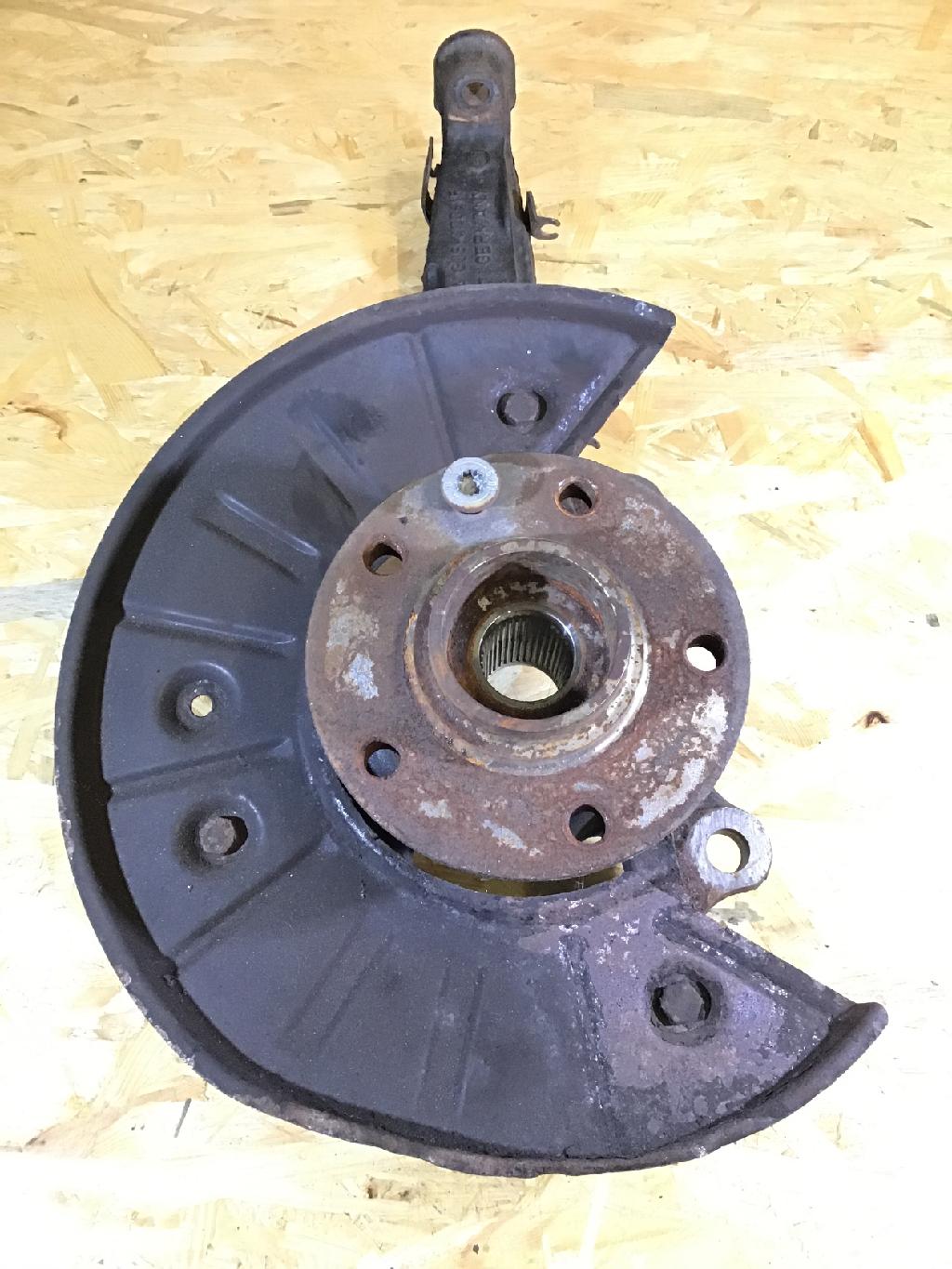 Achsschenkel rechts vorne VW Touareg I (7L) 7L6407258A Bild Achsschenkel rechts vorne VW Touareg I (7L) 7L6407258A