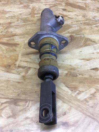 Kupplungsgeberzylinder AUDI 80 (8C, B4) 893721401D Bild Kupplungsgeberzylinder AUDI 80 (8C, B4) 893721401D