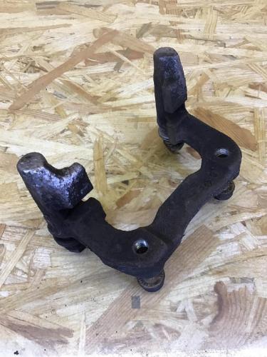 Bremssattelträger rechts hinten SKODA Octavia I Kombi (1U) 6Q0615426D Bild Bremssattelträger rechts hinten SKODA Octavia I Kombi (1U) 6Q0615426D