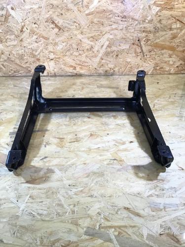 Sitzkonsole VW Touareg I (7L) 7L0881677B Bild Sitzkonsole VW Touareg I (7L) 7L0881677B