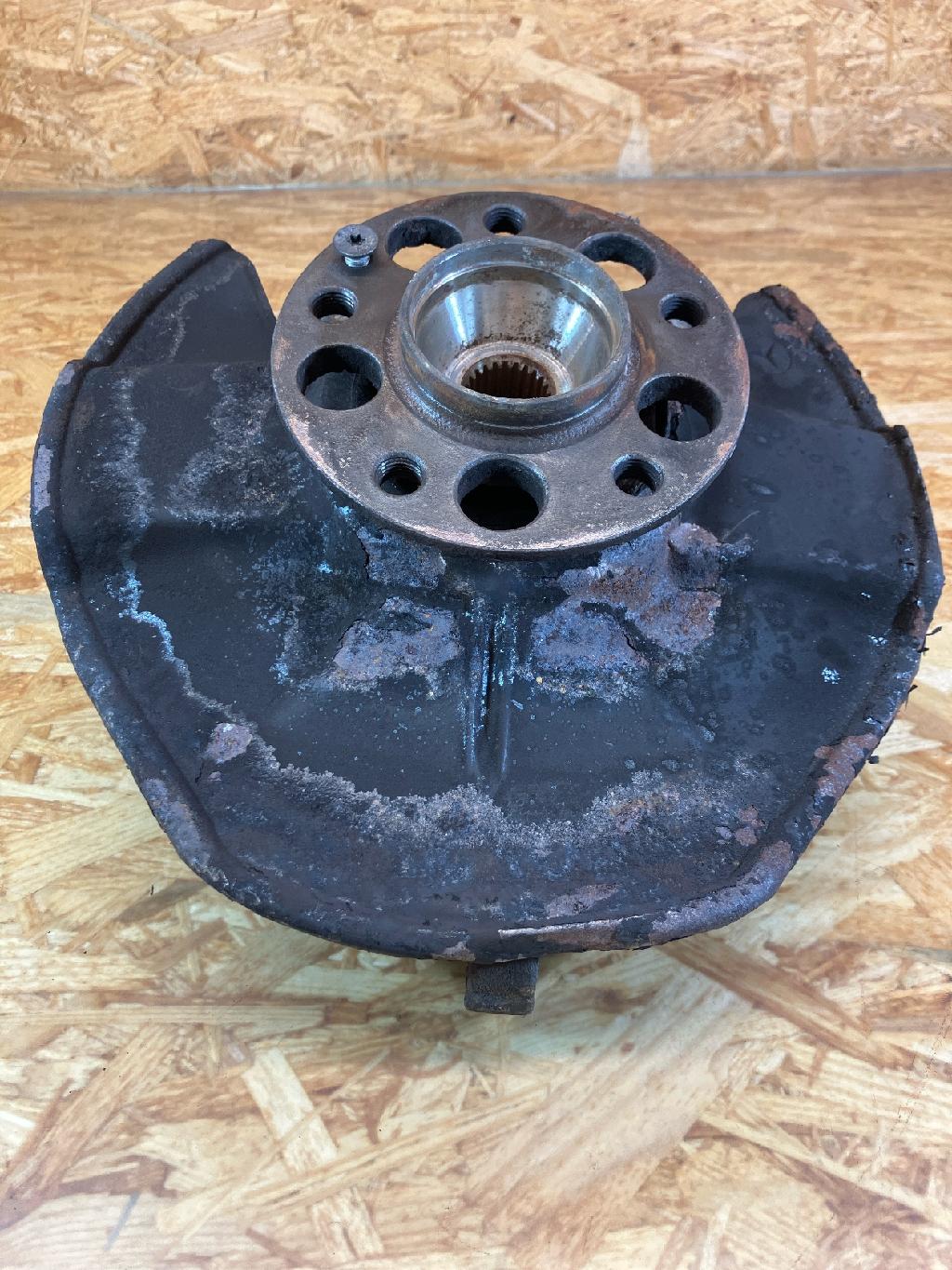 Achsschenkel links vorne MERCEDES-BENZ A-Klasse (W169) A1693300520