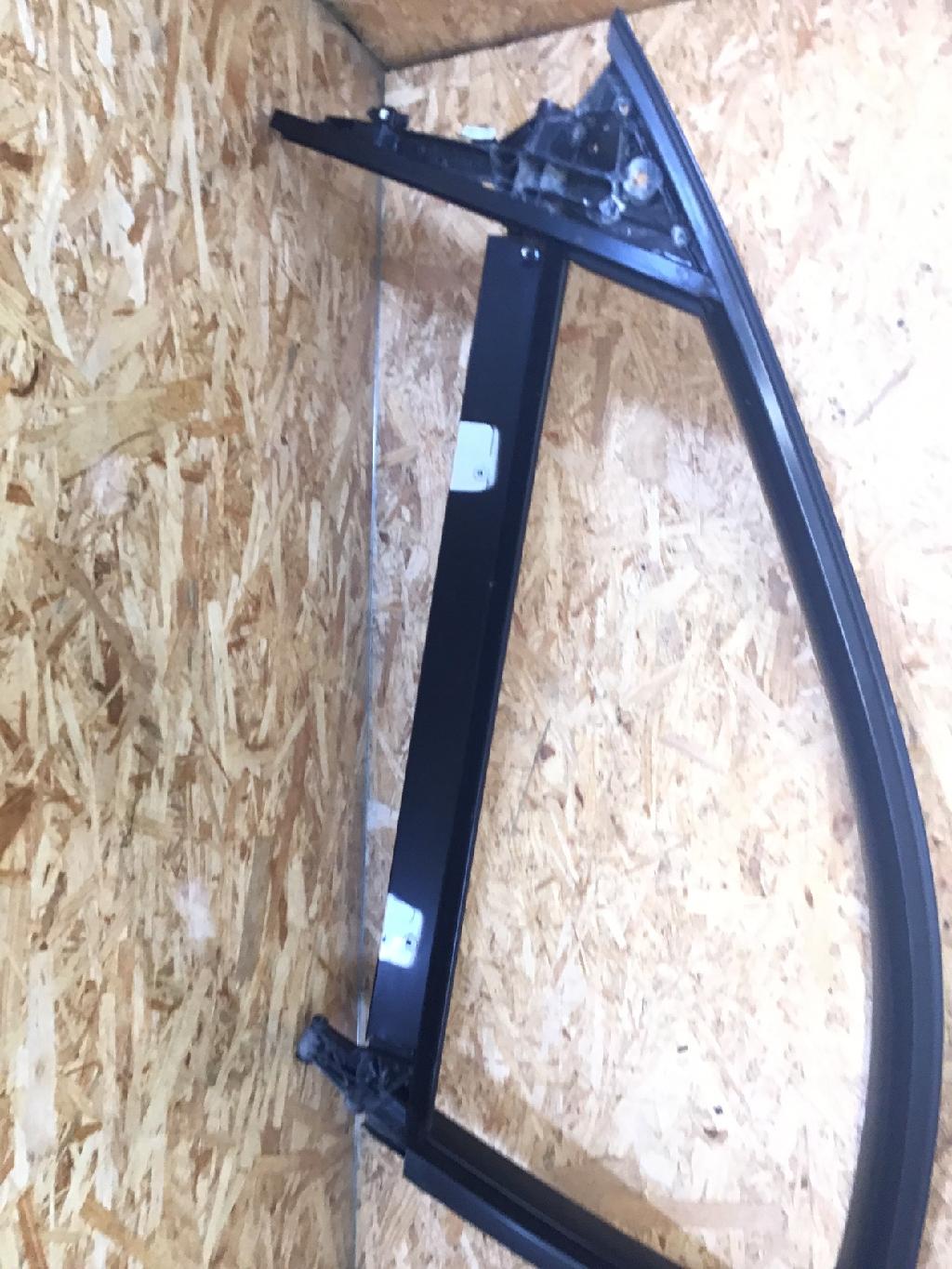 Türrahmen links vorne AUDI A3 (8P) 8P4837629 Bild Türrahmen links vorne AUDI A3 (8P) 8P4837629