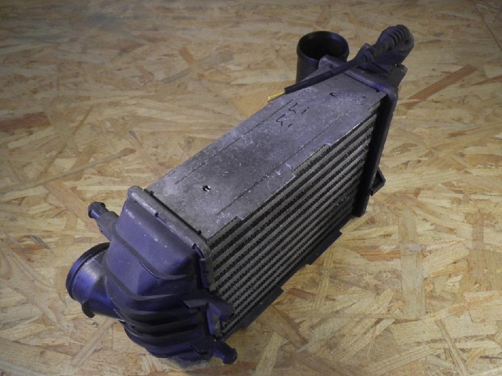 Ladeluftkühler VW Passat B5 Variant (3B5) 059145805 Bild Ladeluftkühler VW Passat B5 Variant (3B5) 059145805