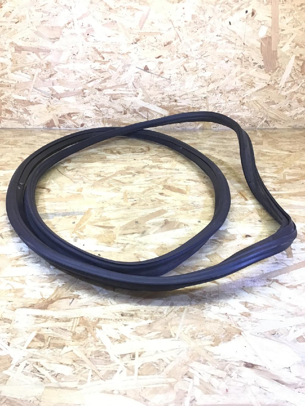 Dichtung für Heckklappe VW Touareg I (7L) Bild Dichtung für Heckklappe VW Touareg I (7L)