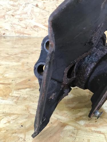 Achsschenkel links vorne MERCEDES-BENZ C-Klasse (W203) Bild Achsschenkel links vorne MERCEDES-BENZ C-Klasse (W203)