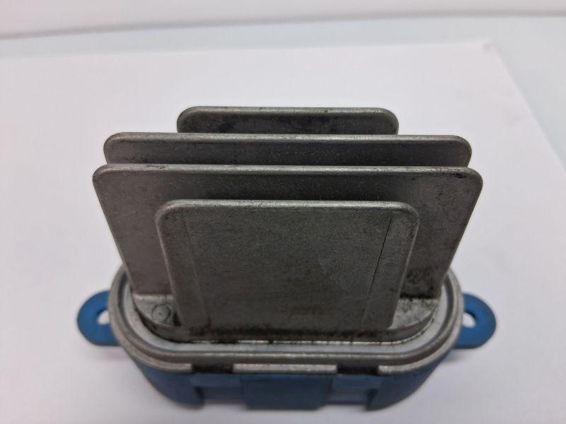 Widerstand Gebläsemotor VW TRANSPORTER V KASTEN (7EA, 7EH, 7HA, 7HH 63 KW 7L0907521