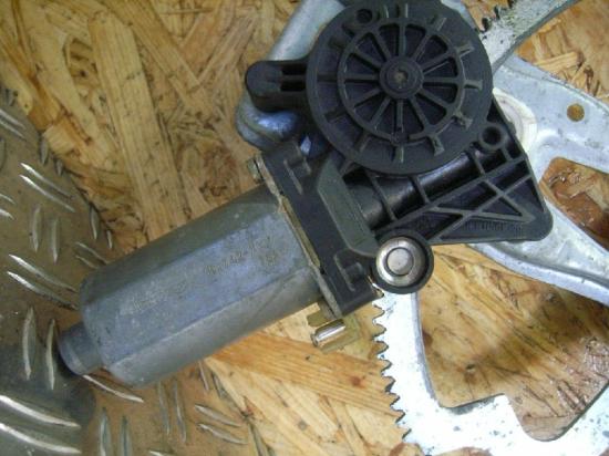 Fensterheber links vorne MERCEDES-BENZ E-Klasse Kombi (S210) 0130821670 Bild Fensterheber links vorne MERCEDES-BENZ E-Klasse Kombi (S210) 0130821670