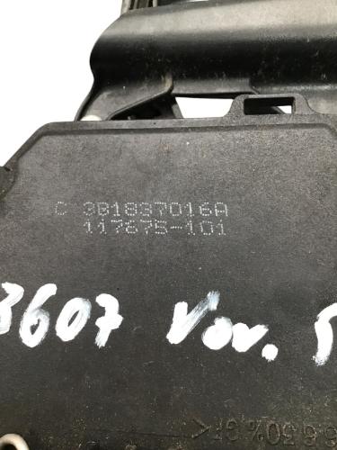 Türschloss rechts vorne VW Passat B5 (3B2) 3B1837016A Bild Türschloss rechts vorne VW Passat B5 (3B2) 3B1837016A