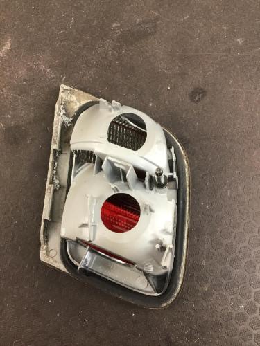 Rückleuchte innen rechts BMW 3er (E46) 63218364924 Bild Rückleuchte innen rechts BMW 3er (E46) 63218364924