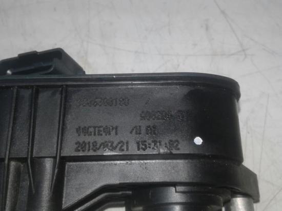 Drosselklappenstutzen Vauxhall Crossland X P17 3639869 Bild Drosselklappenstutzen Vauxhall Crossland X P17 3639869