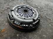 Schwungrad Schwungscheibe Kupplung Druckplatte PEUGEOT 207 1.6 HDI 90 68 KW 9686253980 / 9670270580 / 9685592080