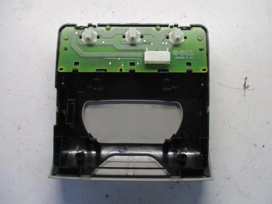 Innenleuchte vorne leichte Kratzer BMW 3 TOURING (E91) 320D 130 KW 6969397 Bild Innenleuchte vorne leichte Kratzer BMW 3 TOURING (E91) 320D 130 KW 6969397