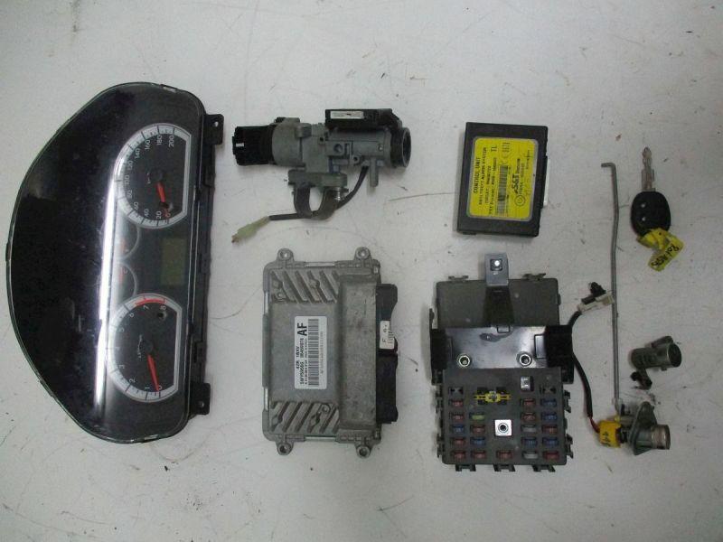 Steuergerät Motor Satz mit 1 Schlüssel, Tacho, 2 Türschloss, Alarmanlage CHEVROLET AVEO SCHRÄGHECK (T250, T255) 1.2 62 KW 96469978 5WY5956G 96826374 96465962 Bild Steuergerät Motor Satz mit 1 Schlüssel, Tacho, 2 Türschloss, Alarmanlage CHEVROLET AVEO SCHRÄGHECK (T250, T255) 1.2 62 KW 96469978 5WY5956G 96826374 96465962