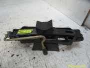 Wagenheber Standfläche rostig siehe Bild PEUGEOT 106 II (1) 1.4I 55 KW 18693