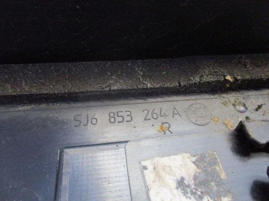 Verkleidung A-Säule rechts leichte Kratzer SKODA FABIA COMBI (545) 1.2 TSI 63 KW 5J6853264A Bild Verkleidung A-Säule rechts leichte Kratzer SKODA FABIA COMBI (545) 1.2 TSI 63 KW 5J6853264A