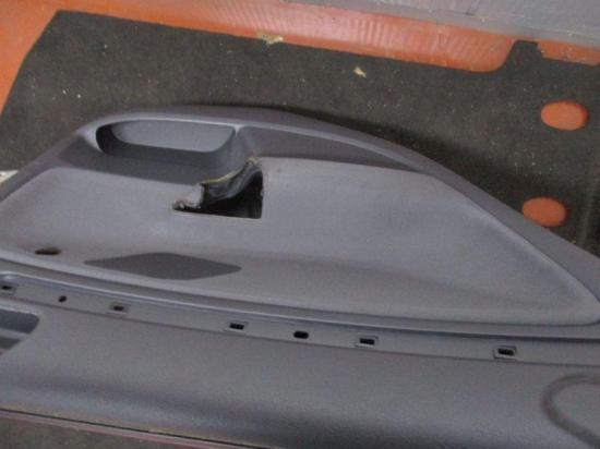 Tür links hinten 5-Türer Grün LA6Q Beule siehe Bild VW GOLF V (1K1) 1.6 FSI 85 KW 1K6833105J 1K6833301AA Bild Tür links hinten 5-Türer Grün LA6Q Beule siehe Bild VW GOLF V (1K1) 1.6 FSI 85 KW 1K6833105J 1K6833301AA
